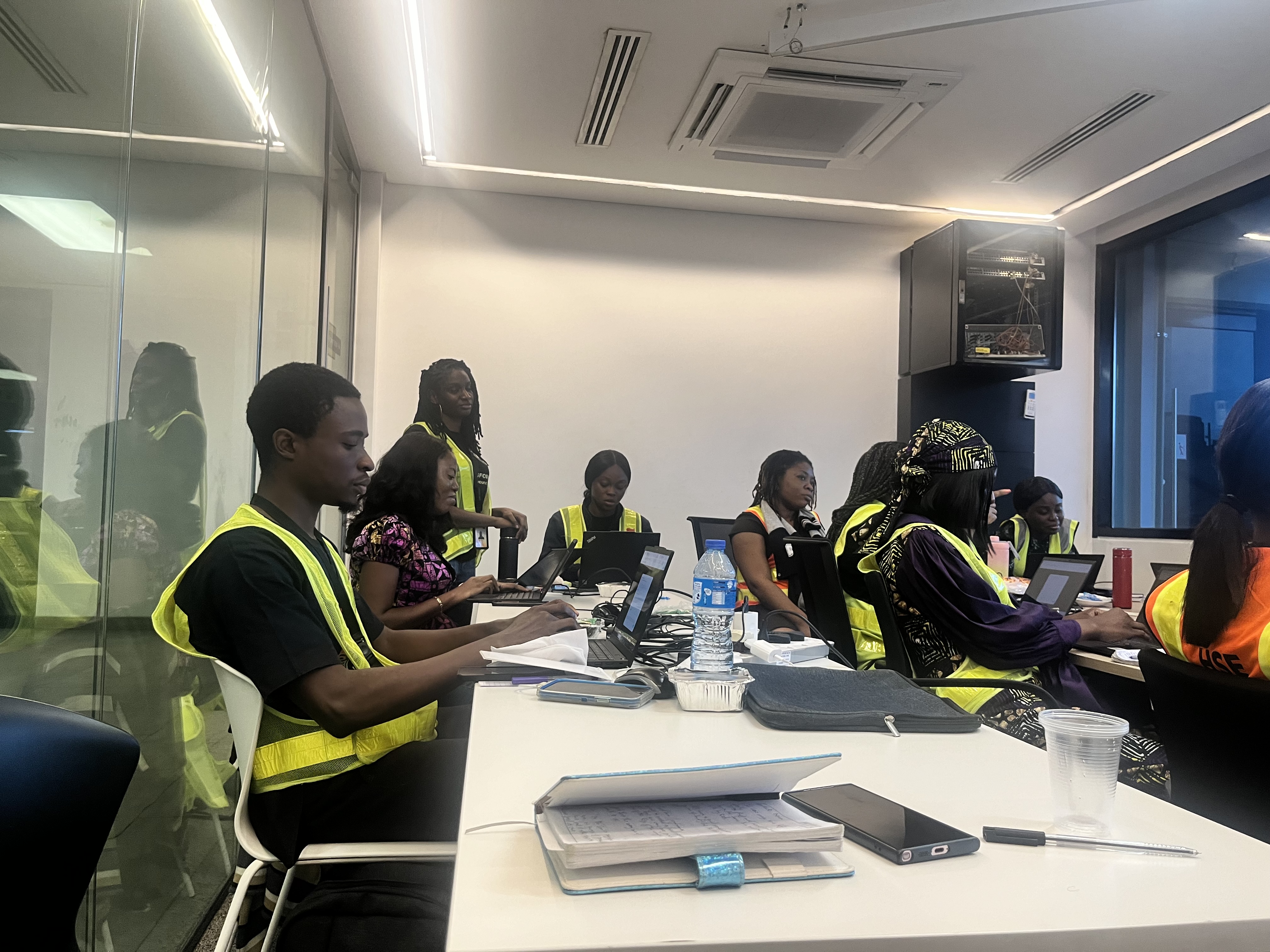{mlang en}Start learning from anywhere in the world with MoVarsity!{mlang} {mlang ar}ابدأ التعلم عن بعد مجانًا من أفضل المؤسسات في العالم{mlang}